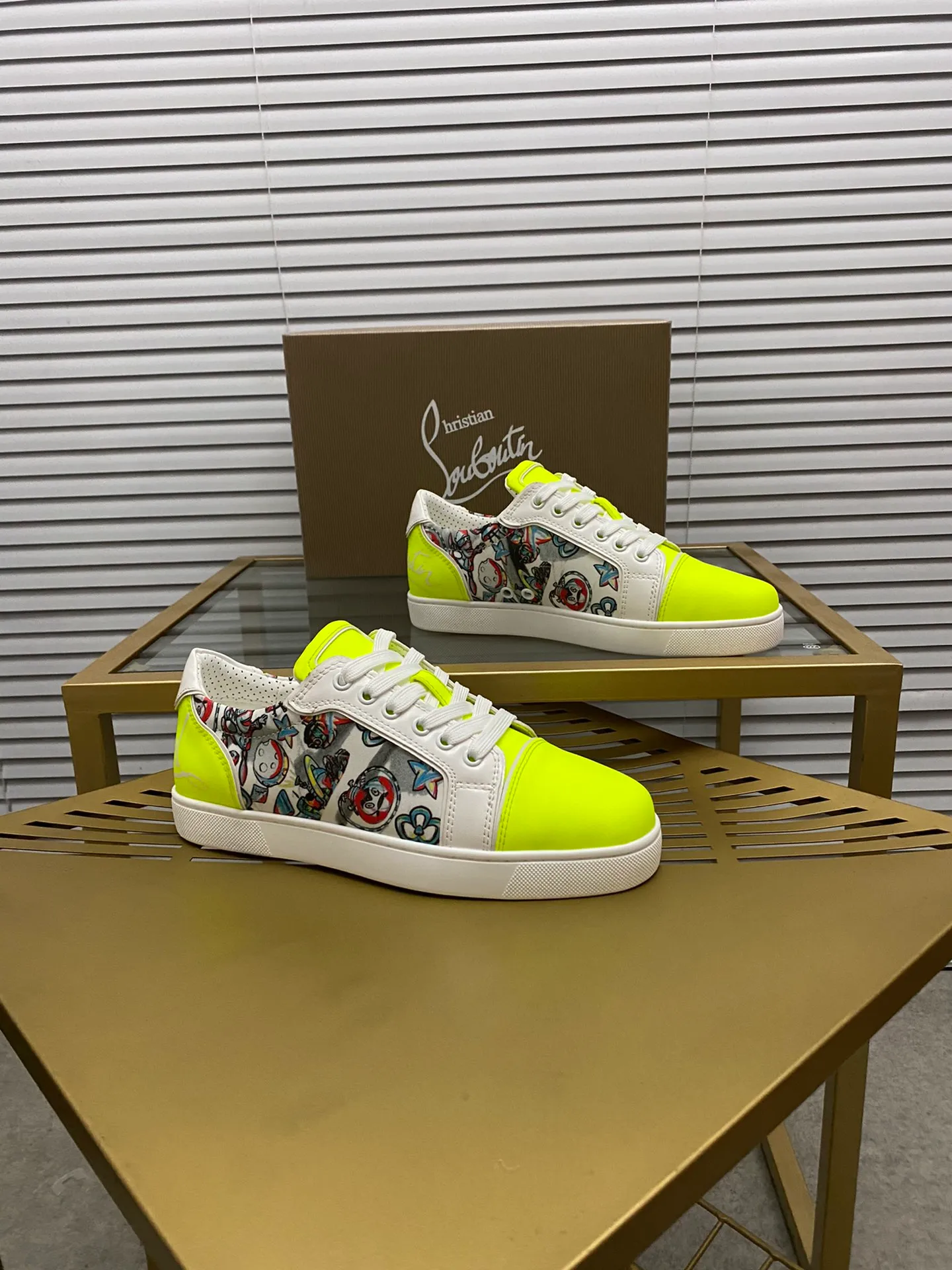 (Customized model) Ex-factory price is 500. christian louboutin (CL red sole shoes) counter series, casual sneakers for couples 📢 📢 📢 Exclusive hot style release 🎈🎈💪 Movable latex feet 👻 Finished outsole line [Proud] 😝Female 35-40# Male 38#-46, global supply😝 [Top version]: Original imported genuine leather upper, top original leather lining, original molded TPU outsole, original 1:1 detail processing, original shoe last,